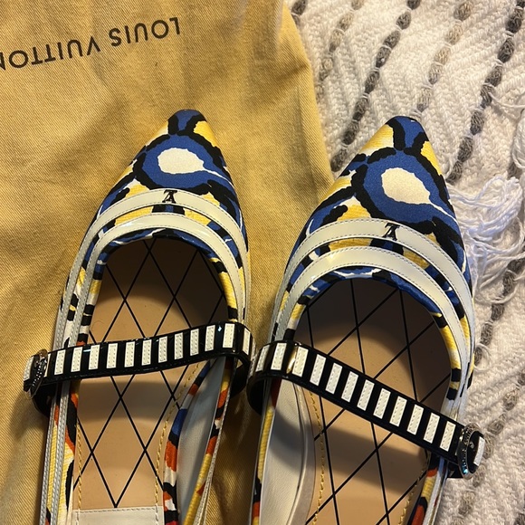 NWT/NEVER WORN Louis Vuitton Pointed Ballet Flats w/ Dust Bag - Picture 2 of 4
